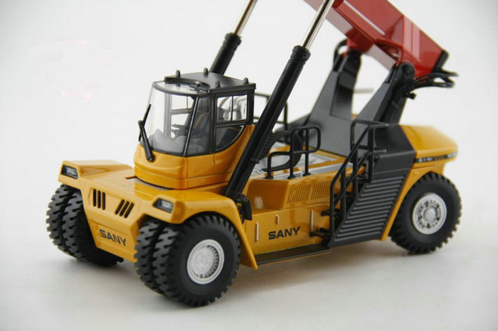 Macheta manipulator de containere Sany, scara 1:50 [5]