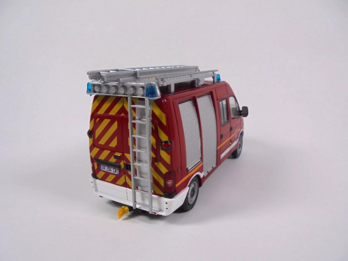 Macheta masina pompieri Renault Master, scara 1:43 [3]