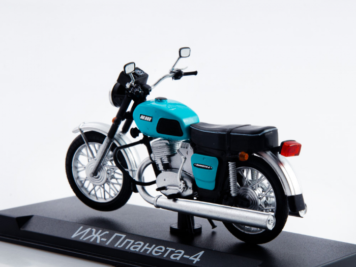 Macheta motocicleta ruseasca IJ-Planeta 4, scara 1:24 [2]
