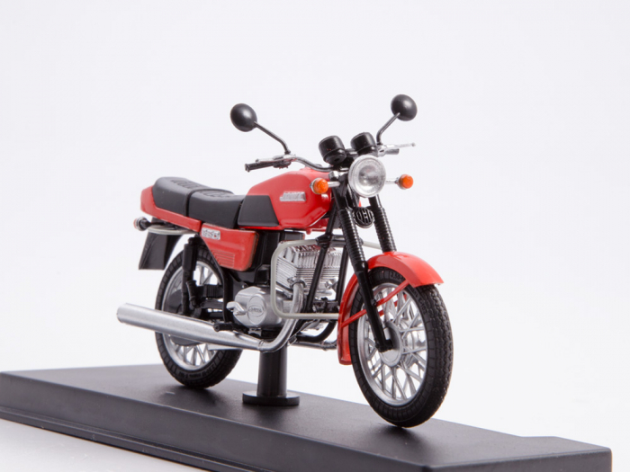 Macheta motocicleta cehoslovaca Java 350/638, scara 1:24 [6]