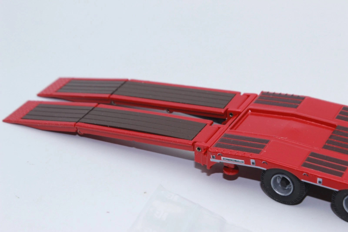 Macheta trailer Schwartzmuller, scara 1:50 [2]