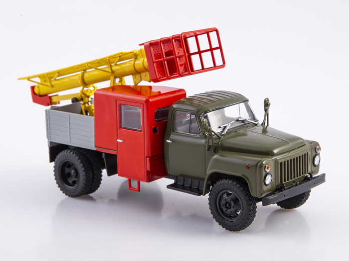 Macheta turn telescopic (nacela) TVG-15 pe sasiu Gaz-52, scara 1:43 [2]
