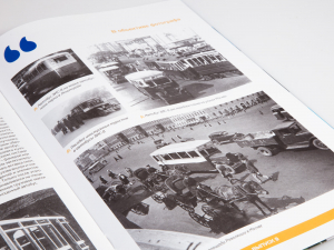 Macheta autobuz ZIS 8 cu revista, scara 1:43 [5]