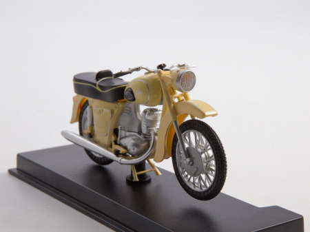 Macheta motocicleta ruseasca IJ-Planeta 2, scara 1:24 [7]