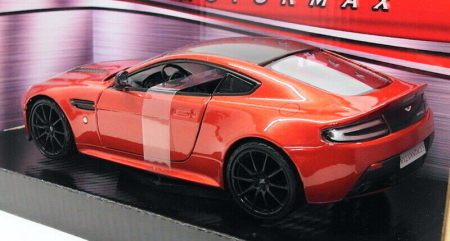 Macheta Aston Martin Vantage S V12, scara 1:24 [1]