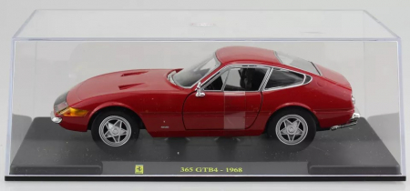 Macheta auto Ferrari 365 gtb/4 1968, scara 1:24 [2]