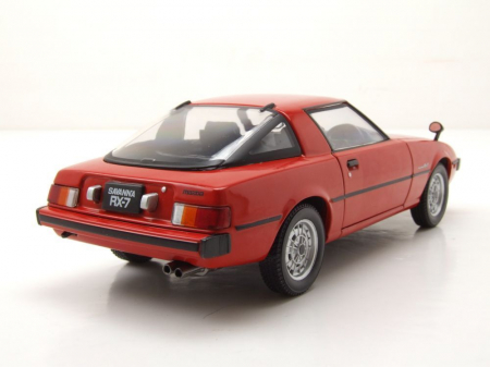 Macheta auto Mazda RX-7 RHD, scara 1:24 [1]