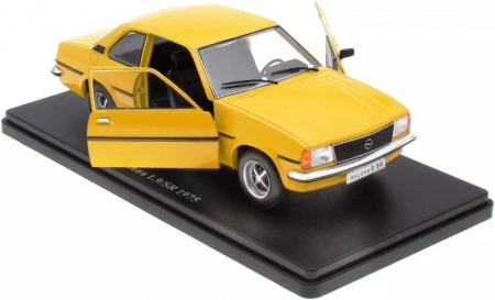 Machete autoturisme - Macheta auto Opel Ascona B 1.9 S, scara 1:24