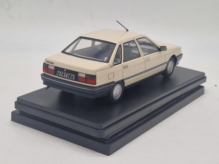 Macheta auto Renault 21 GTS 1986, scara 1:24 [1]