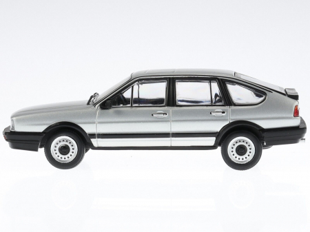 Macheta auto Volkswagen Passat B2, scara 1:43 [1]