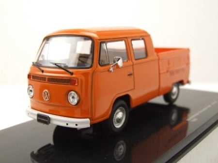 Machete camionete si dubite - Macheta auto Volkswagen T2 Doka, scara 1:43