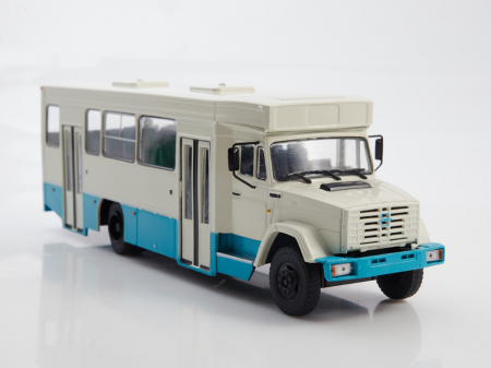 Machete autobuze - Macheta autobuz GoLAZ-4242 cu revista, scara 1:43
