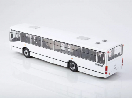 Macheta autobuz Mercedes Benz O 345 cu revista, scara 1:43 [3]