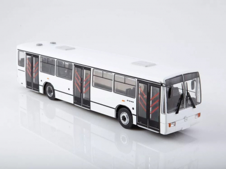 Machete autobuze - Macheta autobuz Mercedes Benz O 345 cu revista, scara 1:43