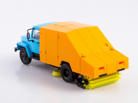 Macheta automaturatoare PUM1 pe sasiu GAZ- 3307 , scara 1:43 [1]