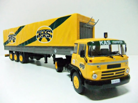 Machete camioane - Macheta camion Barreiros Super Azor cu semiremorca cu prelata, scara 1:43