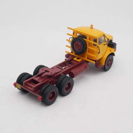 Macheta camion Berliet TBH 280  cu semiremorca pentru lemne, scara 1:43 [2]