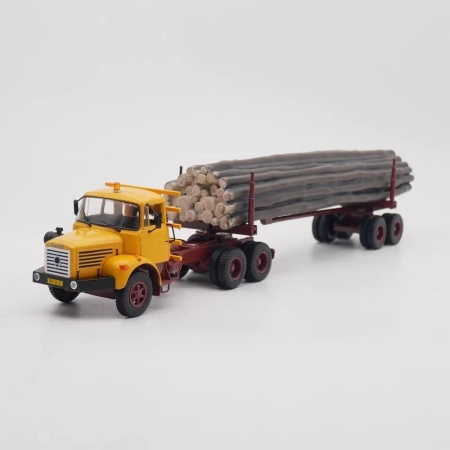 Machete camioane - Macheta camion Berliet TBH 280  cu semiremorca pentru lemne, scara 1:43