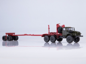 Macheta camion cu peridoc pentru lemne Ural 432024-10, scara 1:43 [1]
