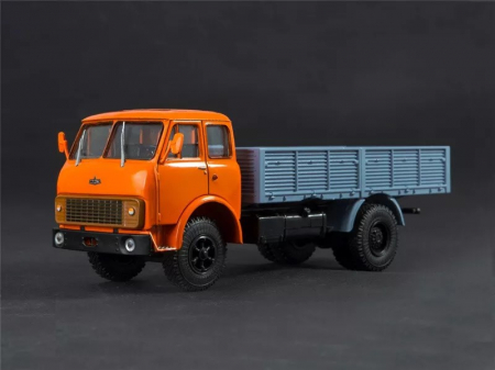Machete camioane - Macheta camion MAZ 5335, scara 1:43