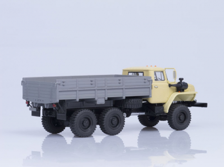 Macheta camion Ural 43202-31, scara 1:43 [2]