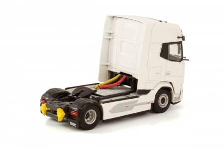 Macheta cap tractor DAF XG+ 2025 4x2, scara 1:50 [1]