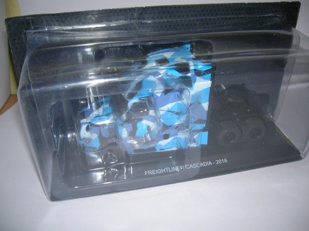 Macheta cap tractor Freightliner Cascadia, scara 1:43 [1]