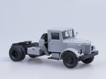 Macheta cap tractor Maz-200V, scara 1:43 [4]