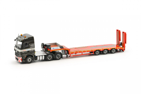 Machete camioane - Macheta cap tractor Mercedes Arocs 6x4 cu trailer Scheuerle cu 3 axe si rampe hidraulice, scara 1:50
