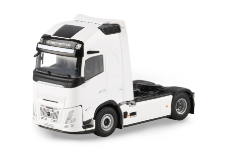 Macheta cap tractor Volvo FH Aero Globetrotter scara 1:50 [3]