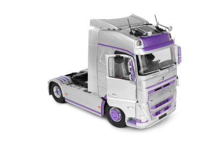 Macheta cap tractor Volvo FH16 Globetrotter 4x2, scara 1:24 [4]