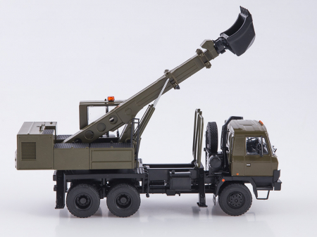 Macheta excavator UDS-114A pe sasiu Tatra 815, scara 1:43 [7]