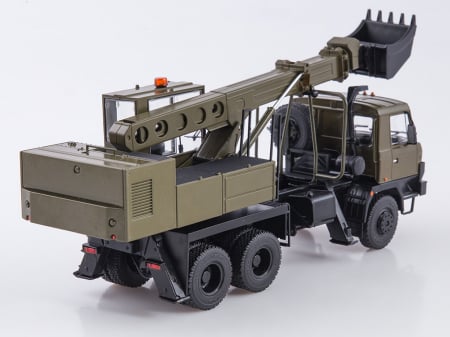 Macheta excavator UDS-114A pe sasiu Tatra 815, scara 1:43 [2]
