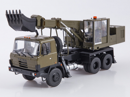 Machete utilaje pentru terasamente - Macheta excavator UDS-114A pe sasiu Tatra 815, scara 1:43