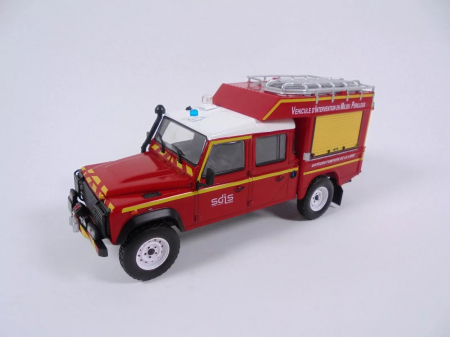 Machete autoturisme - Macheta masina pompieri Land Rover Defender 130 crew cab pick-up, scara 1:43