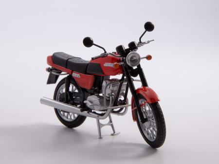 Macheta motocicleta cehoslovaca Java 350/638, scara 1:24 [10]