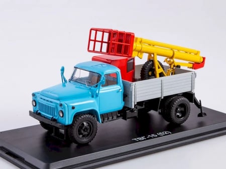 Macheta nacela verticala TVG-15 pe sasiu Gaz-52, scara 1:43 [6]