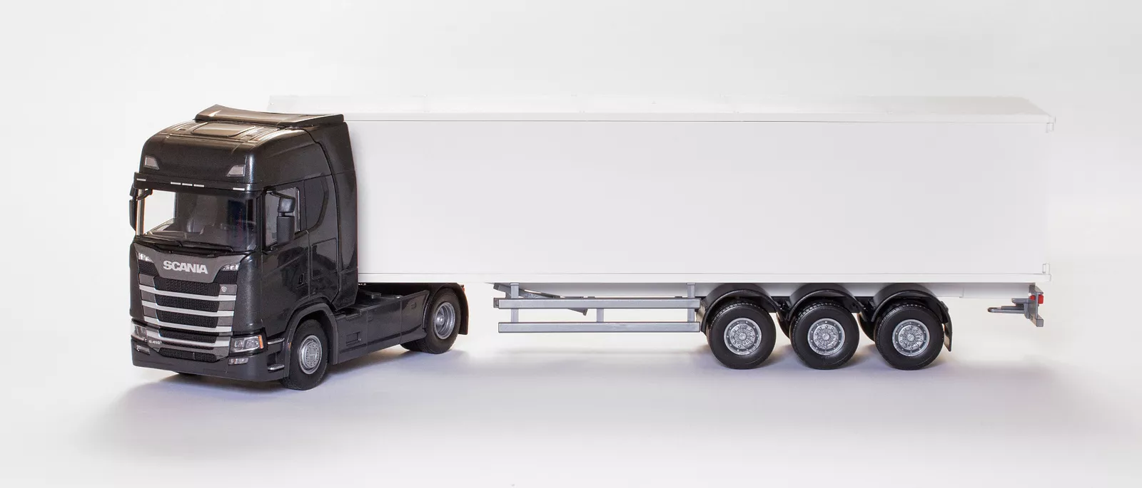 Machete camioane - Macheta Scania S410 cu semiremorca vagon, scara 1:25