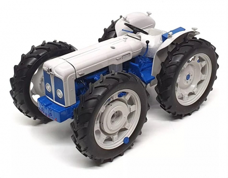 Utilaje agricole - Macheta tractor Ford County Super, scara 1:16