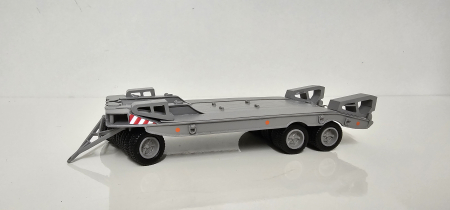 Machete camioane - Macheta trailer P32 3 axe, scara 1:43