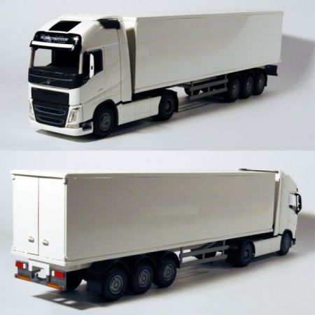 Machete camioane - Macheta Volvo FH16 cu semiremorca vagon, scara 1:25