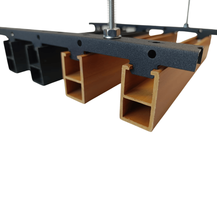 Riflaj Tavan WPC, Profil U 30x50 mm, Culoare Maro Auriu, Lungime 2.8m [5]