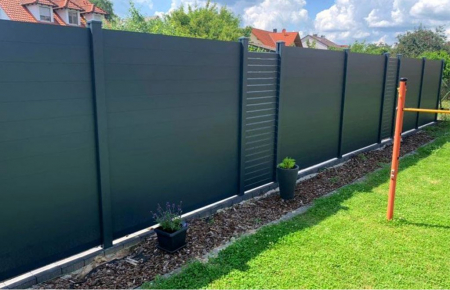 Panou Gard Model Compact Din Aluminiu Cu Stalpi Din Zidarie Existenti 1000x2000mm [1]