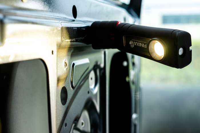 Lampa verificat nuanta si inspectia vopselei, Finixa CIL 01, lanterna cu led si acumulator [10]