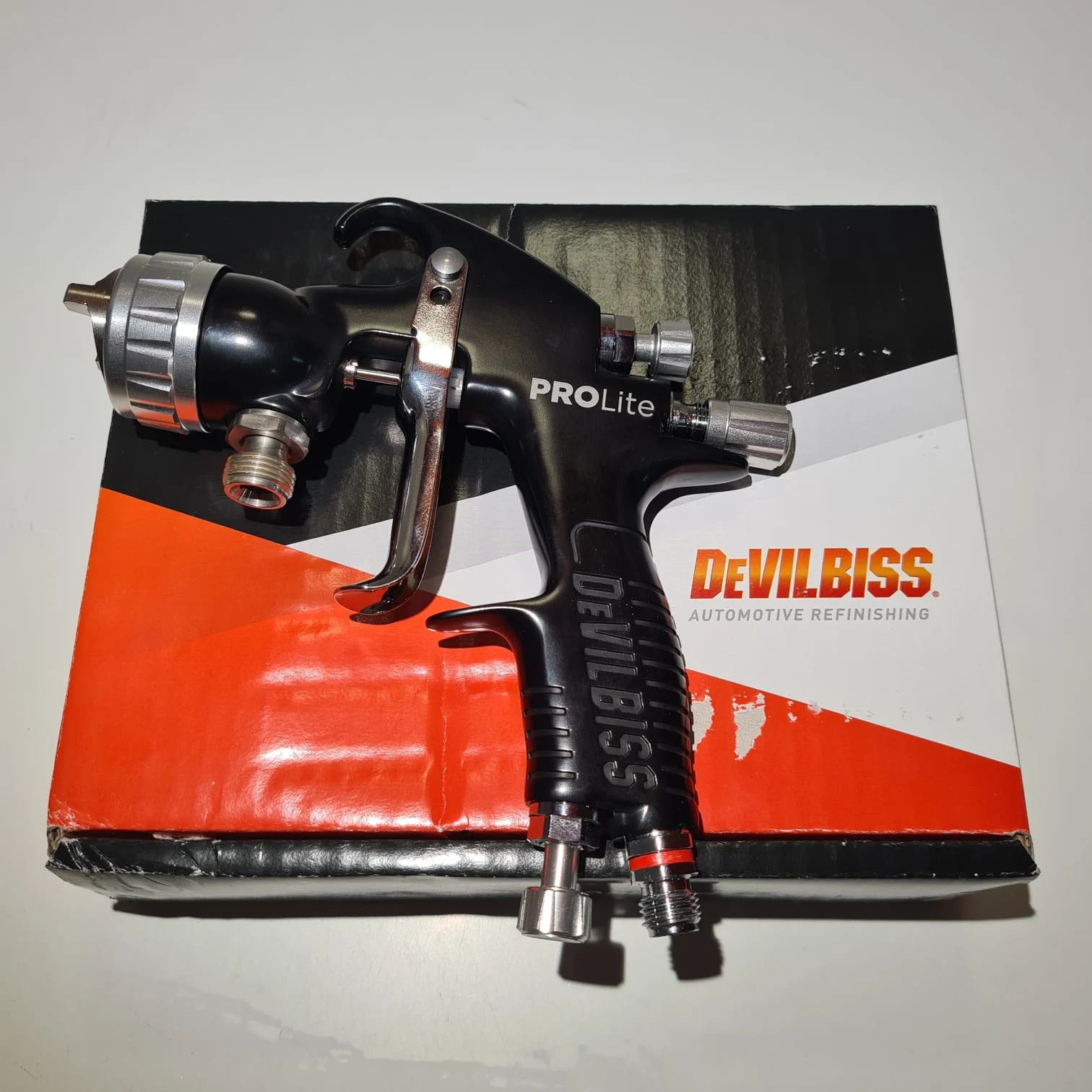 Pistol de vopsit cu prezurizare, DeVilbiss GTi Pro Lite, duza la alegere, fluture la alegere, consum aer de la de la 270 l/min [7]