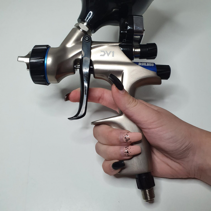 Pistol de vopsit DeVilbiss DV1 VOPSEA (DIGITAL), cupa plastic 600 ml, duza la alegere, consum aer incepand cu 300 l/min [15]