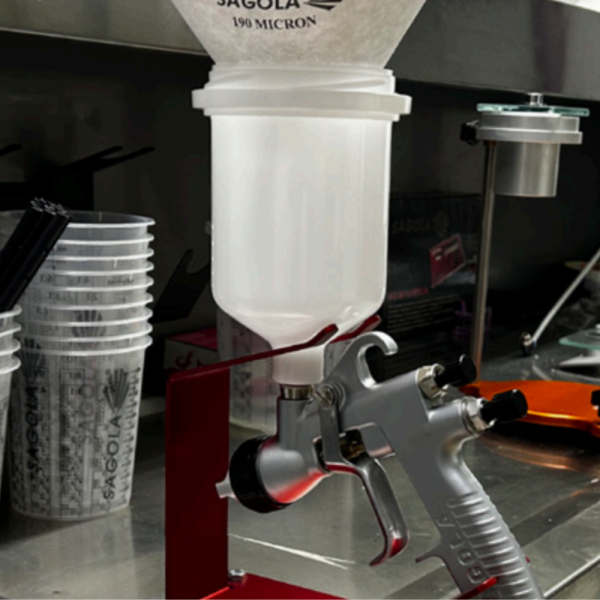 Pistol de vopsit, Sagola 2100 XD Tech, pentru lac / vopsea, cupa plastic 650 ml, duza 1.3 mm, consum aer 285 l/min [2]