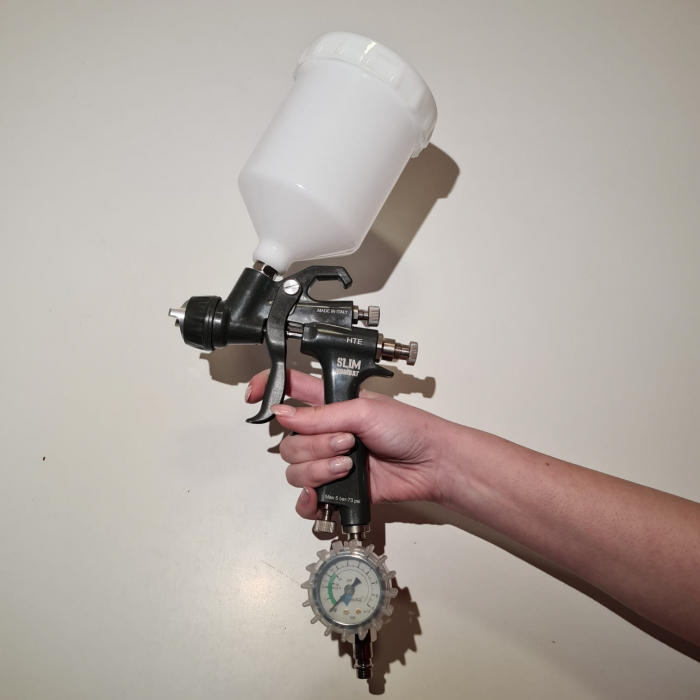 Pistol de vopsit, Walcom Slim KOMBAT HTE 8030xx, cupa plastic 600 ml, duza la alegere, valiza, regulator aer, consum aer incepand cu 250 l/min [6]