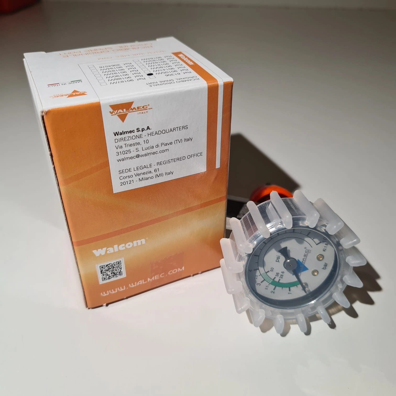 Regulator de presiune aer cu manometru mecanic, Walcom 90105/W, montare pe furtun, cupla 1/4, maxim 10 bar [3]