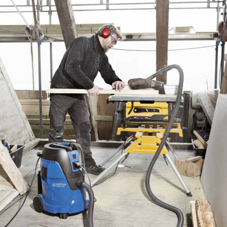 Aspirator profesional mobil, Nilfisk Aero 26, curatare manuala Push&Clean, alimentare 230V, capacitate 25 litri [1]